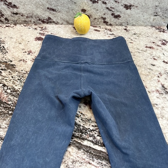 Lululemon nwot Size 2 Wunder Under High-Rise Tight Washed Moon Blue - Picture 10 of 16